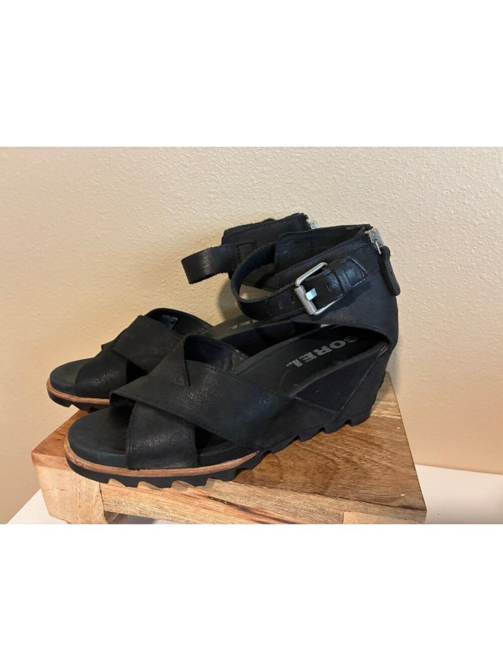 Sorel Black Leather Joanie II Wedge Ankle Strap Sandals Women's Size 9.5
